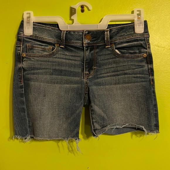 American Eagle Outfitters Stretch Jean Shorts (Were Bootcut Jeans) Size 4 - Picture 1 of 5